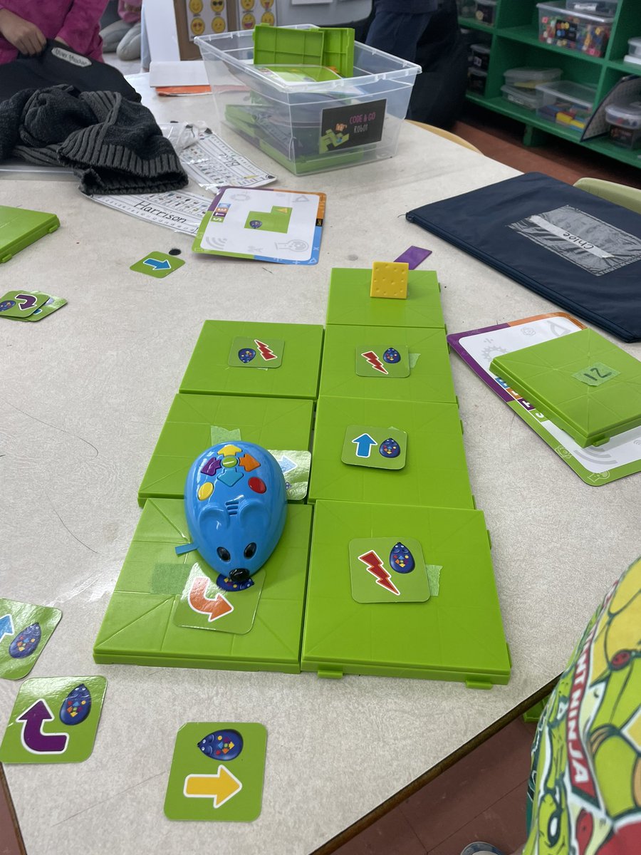 mrsbowesteaches's tweet image. A sneak peak at some of our feel good friday free play centers. What a blast building, coding and playing with our peers. #freeplay #unstructured