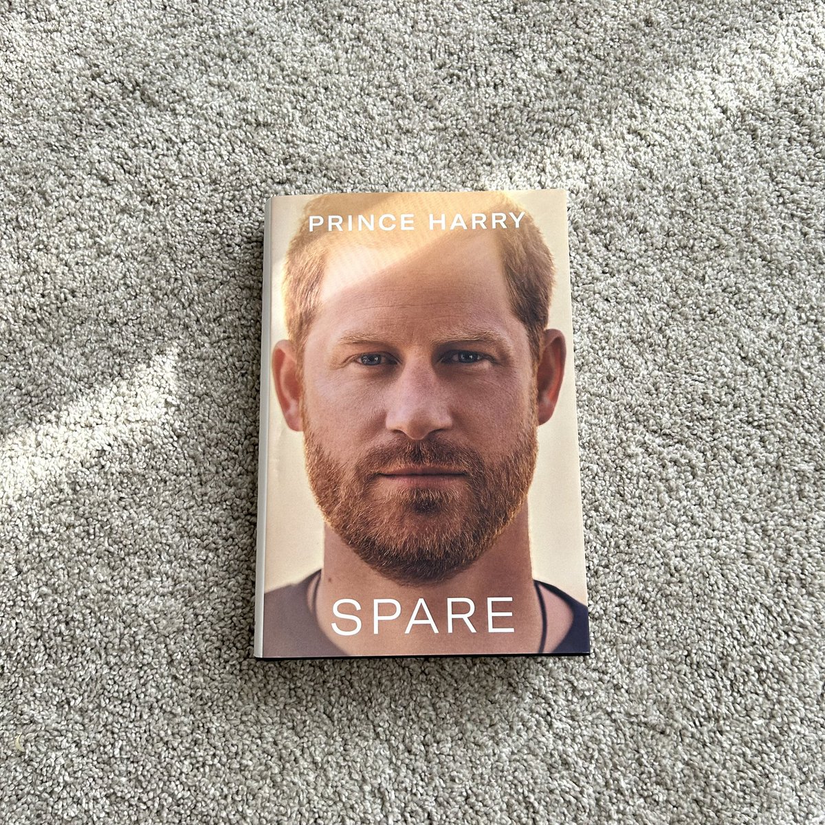 Lectura de hoy…

Today’s reading…

#spare #princeharry #currentlyreading #leyendo #booknerd #houstonbooknerd #sundayreading #domingodelectura