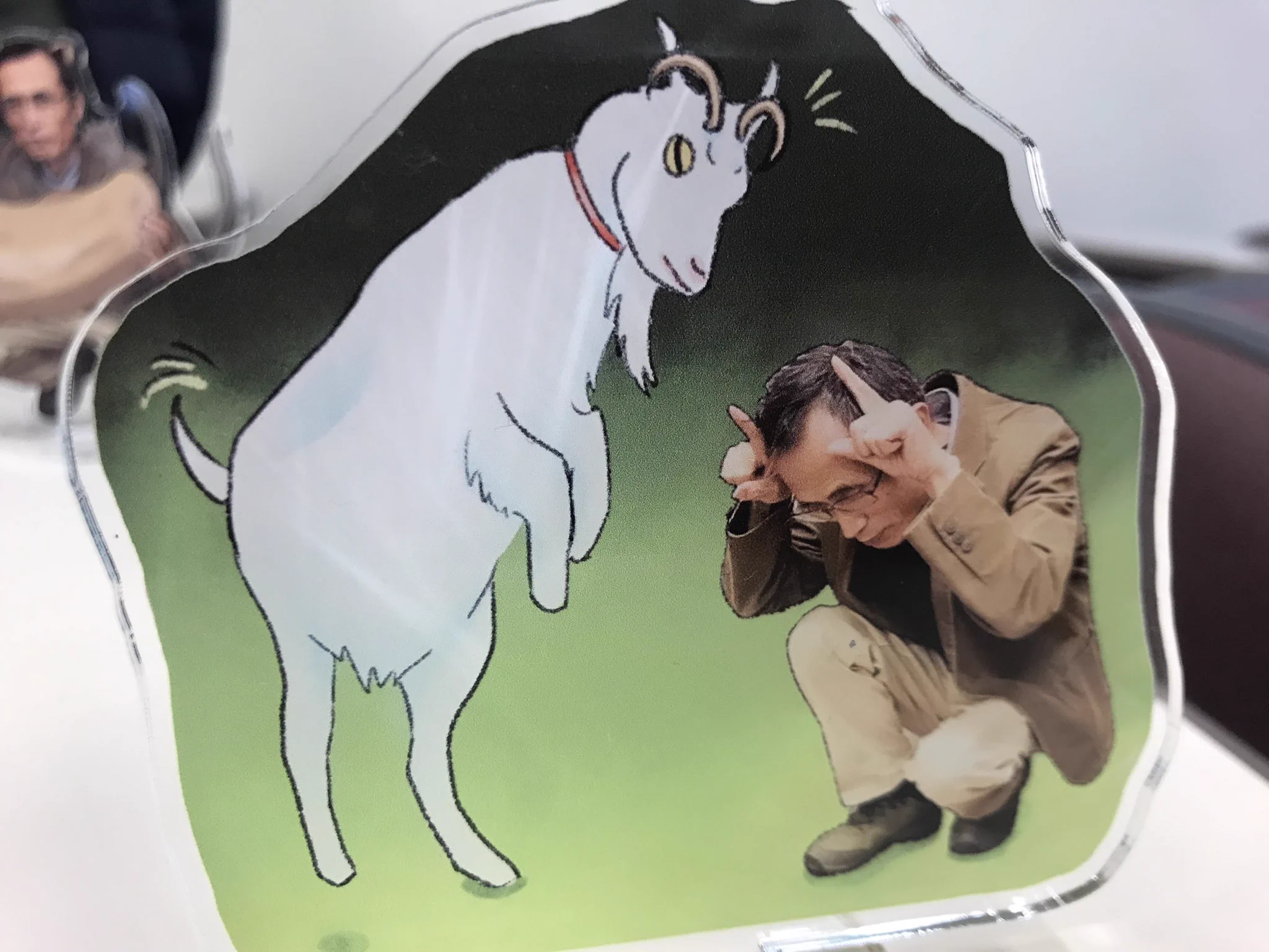卒業生に送った「恩師のアクスタ」！小林朋道先生が動物たちと戯れる！