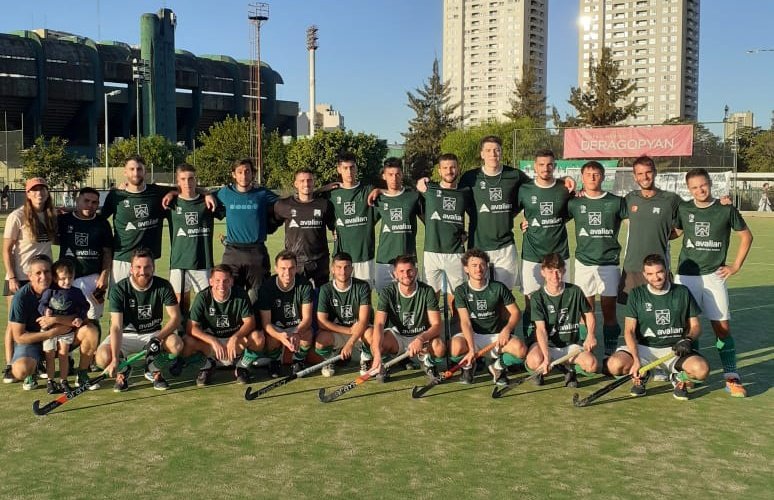ferrocarriloest's tweet photo. #HockeyMasculino 🏑 Resultados
3° Fecha
1° "B"
#BANADE 1 vs. #Ferro 1 (Tobías Desiata) (📷)
1° "C", Zona "1", Torneo Apertura
#Ferro "B" 0 vs. #LujánRC 2 https://t.co/EtdcEVDw0U