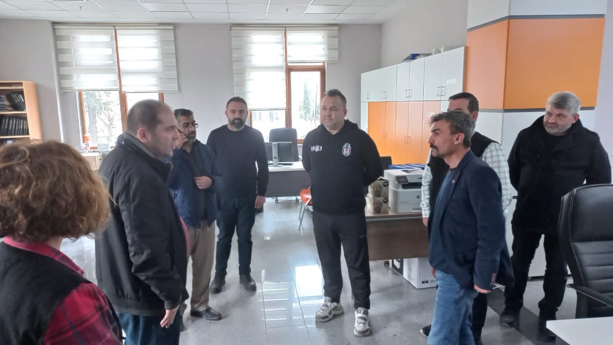 CanakkaleNVM's tweet photo. Kayseri Vali Yardımcısı sayın Adnan TEZCAN bugün Adıyaman’da görev yapan arkadaşlarımızı ziyaret etti.⁦ @aTEZCAN37 ⁦@Ahmetgo96139384⁩ ⁦@Bekirsenturk03⁩ https://t.co/P0JKGmjaLf