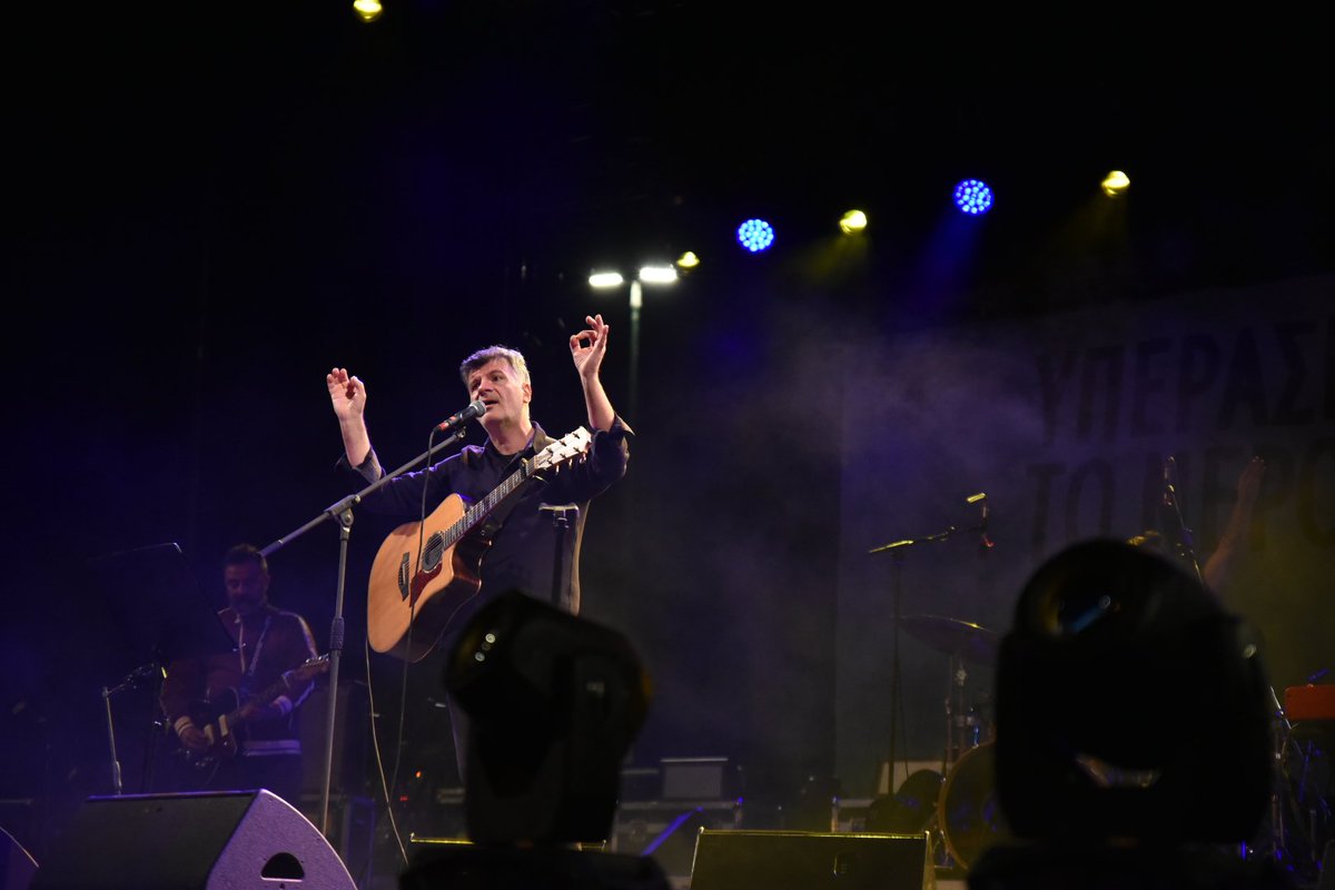Thousands joined the Save Water Concert in Aristotelous square, Thessaloniki, Sunday 2, April 2023. #νερο #antireport #savewater #skg
