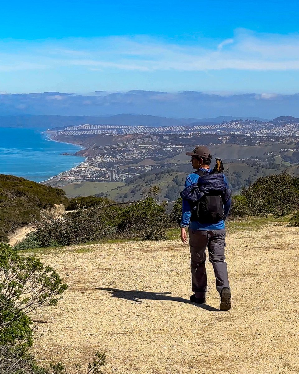 ashokaupadhya's tweet photo. Montara Mountain North Peak Loop Trail at Pacifica, CA https://t.co/9XAXLLUuGC
