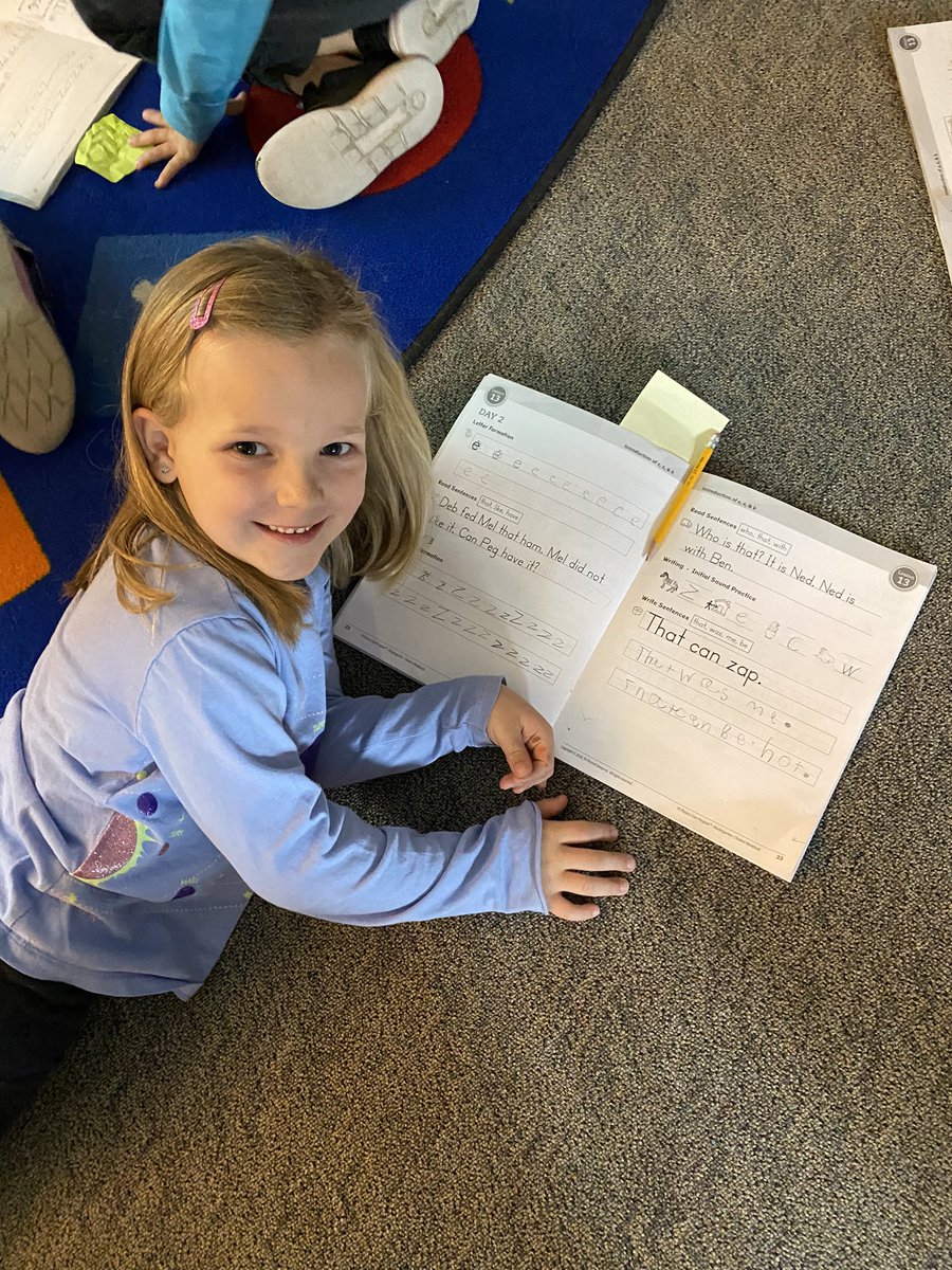 kelly_armfelt's tweet photo. Look at these writers! Showing off their lowercase letter formation and word writing skills! #gettingreadyforfirst https://t.co/gojTpT676b