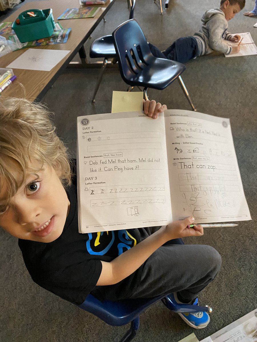 kelly_armfelt's tweet photo. Look at these writers! Showing off their lowercase letter formation and word writing skills! #gettingreadyforfirst https://t.co/gojTpT676b