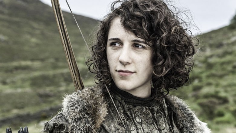 GameofThronesB4's tweet photo. ミーラ・リード

弟のジョジェンと共にブランを三つ目鴉の元へ導く少女。
縁視力を使うと発作が起きるジョジェンをいつも手助けする。弓の扱いが得意。
森の子、ジョジェン、ホーダーが居なくなった後もブランと行動を共にする。

#gameofthrones 
#ゲームオブスローンズ https://t.co/i74KHSNFjS
