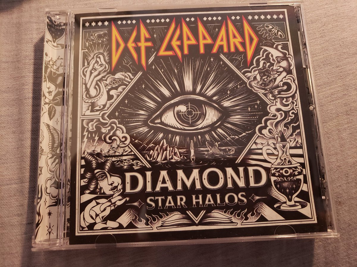 Now spinning in the CD Player...Diamond Star Halos by @DefLeppard (2022) #defleppard #DiamondStarHalos #2020s