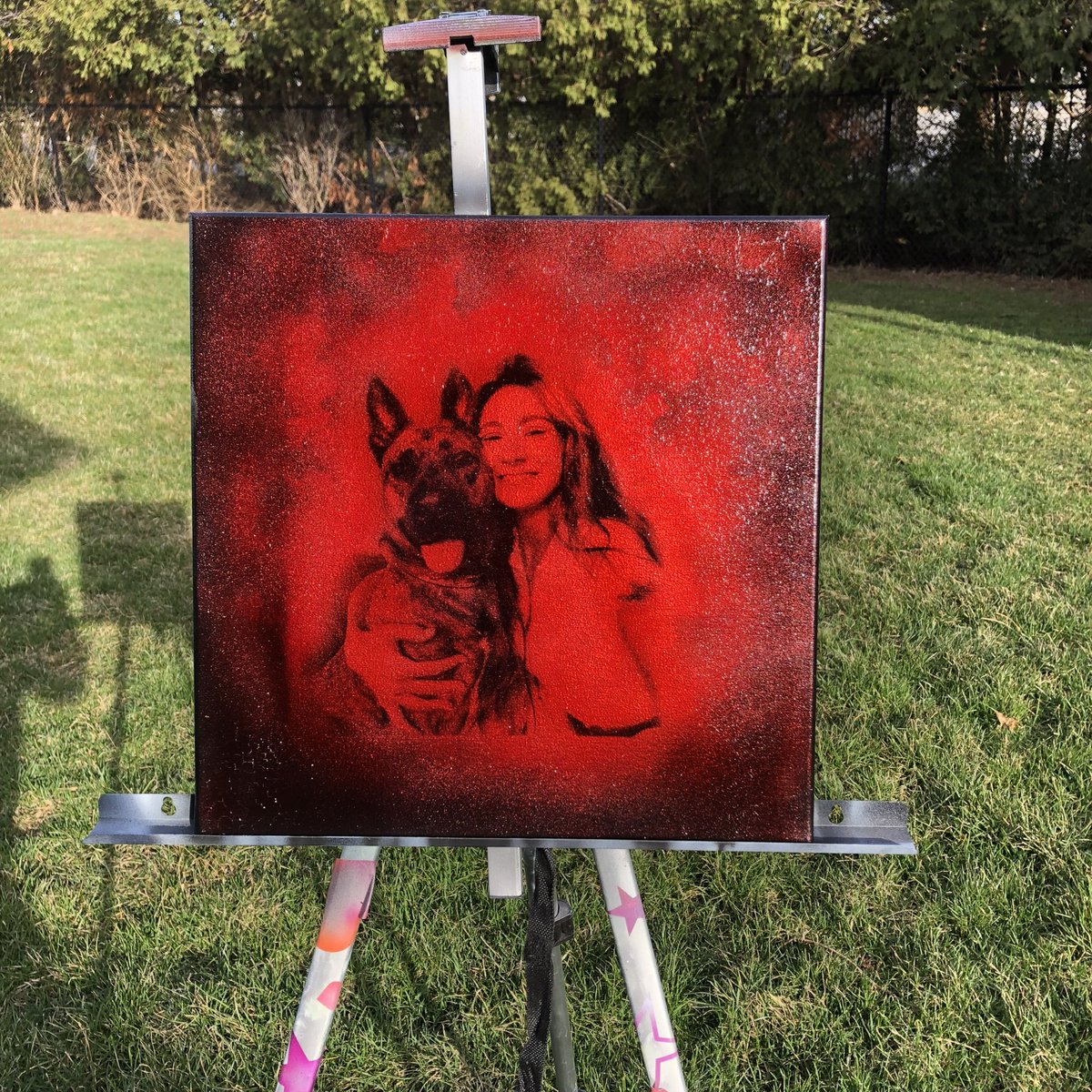 __C_h__r__i__s's tweet photo. #Airbrush #ArtistsOnTwitter #SickNotWeak #Art4aCause #aframeofmind

Finished this today 

Bloodied Candy over transparent black &amp; silver flake 

A Girl &amp; Her Dog https://t.co/wBbLbNv8B2