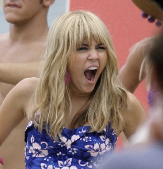 Kritik 🌊 on Twitter: "RT @OCHannahMontana: me at 1am, 2am, 3am, 4am, 5am, 6am, 7am, 8am, 9am