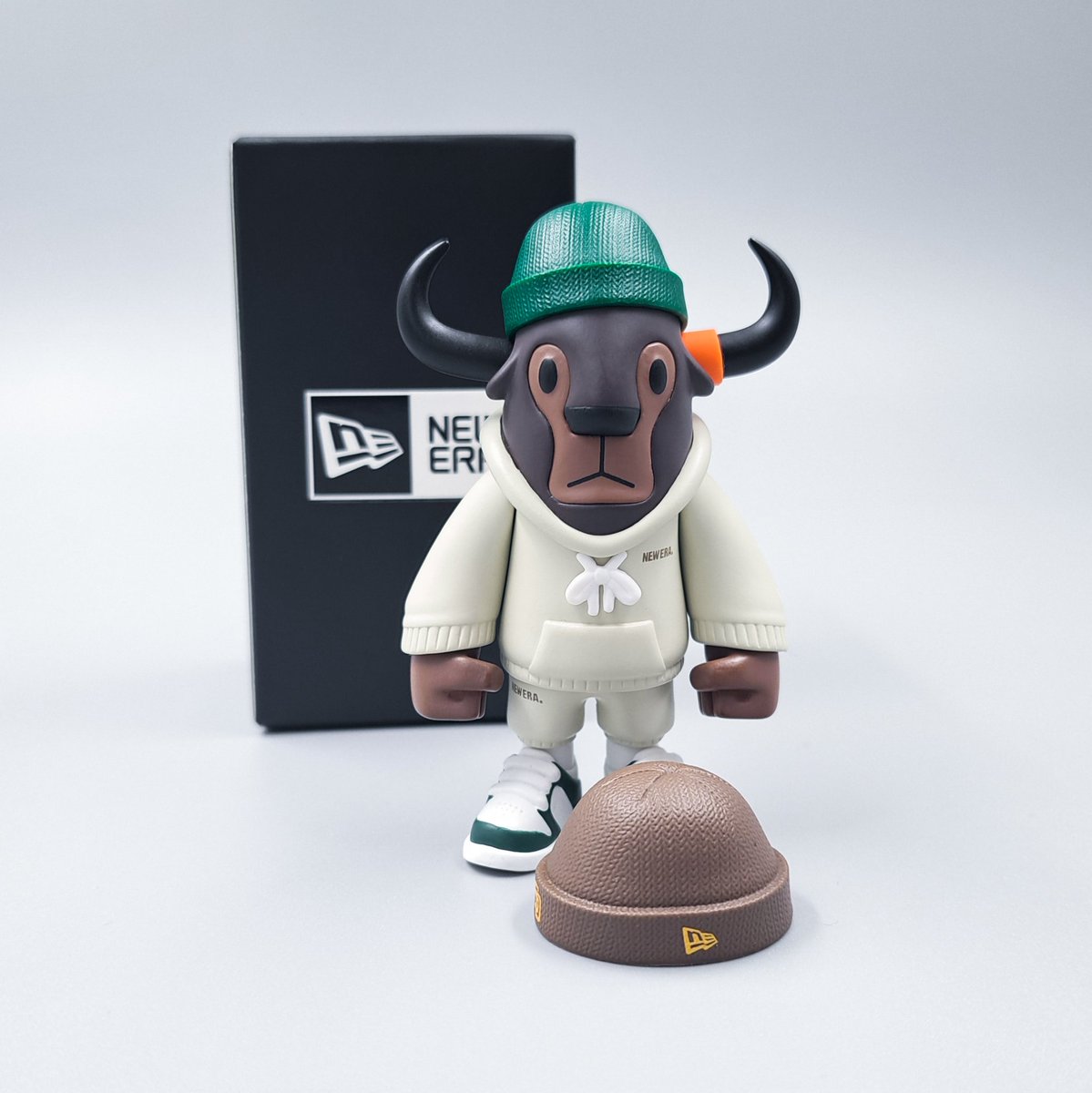 ratkidscru_offi's tweet photo. @ffalo_me @anianimates.k.a_uptempo
#ffalo #ffaloinseoul #designertoy #arttoyย #phtogogrpahy #photographyartist #shooting #rkc https://t.co/mA9vWrBSNc