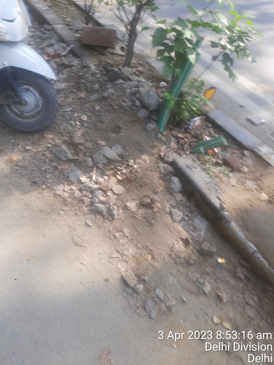 JDWS8's tweet image. Also some agency has installed some electric poles since long but till date that malba also not removed. When these engineers take commission from contractor why they do not instruct him to remove malba. Actually their main concern is to get commission they dont bother to get it
