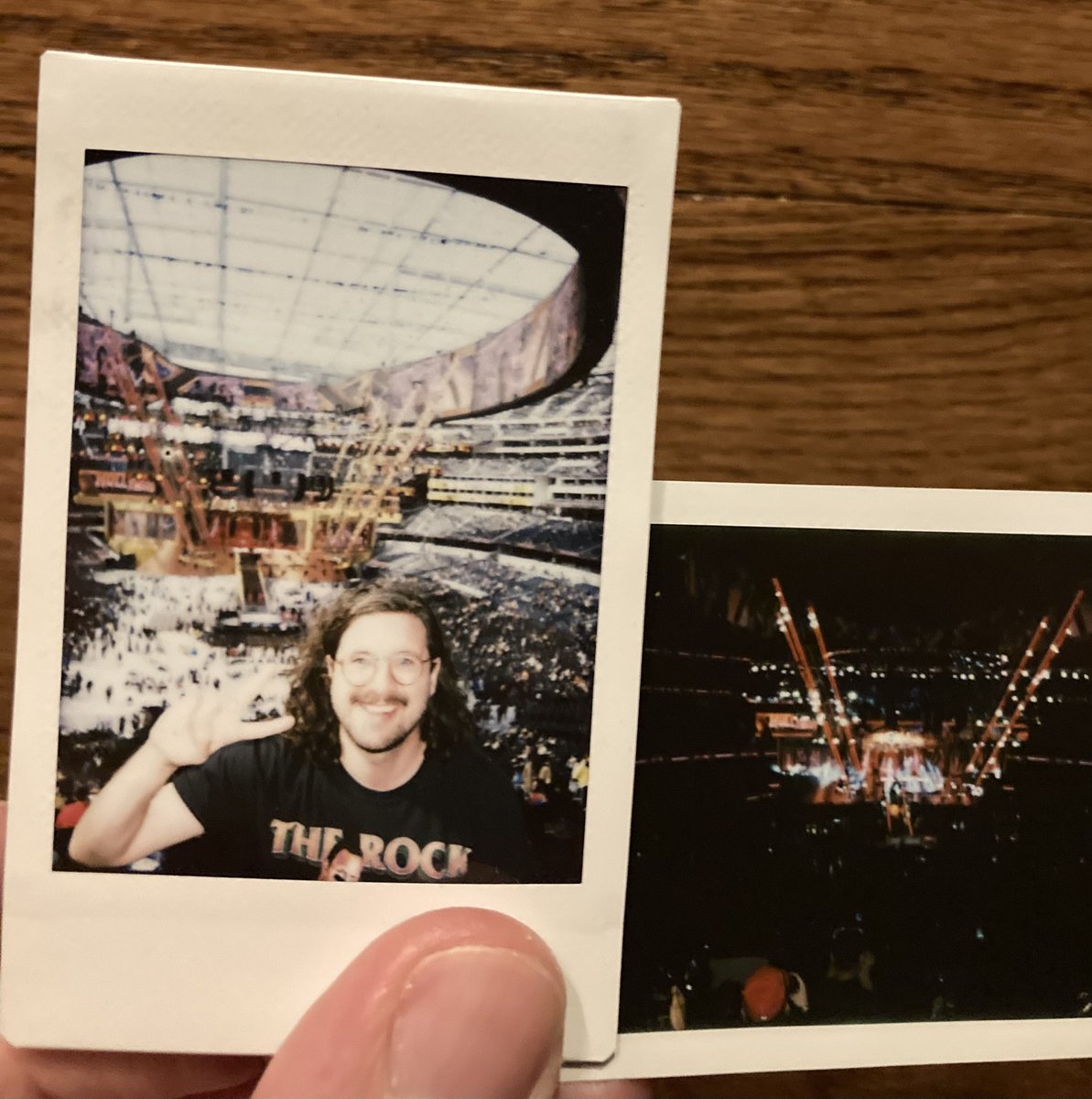 GibbonsGob's tweet photo. Beyond a dream to attend #Wrestlemania 

@trawlings87 https://t.co/BjZdqqmS82