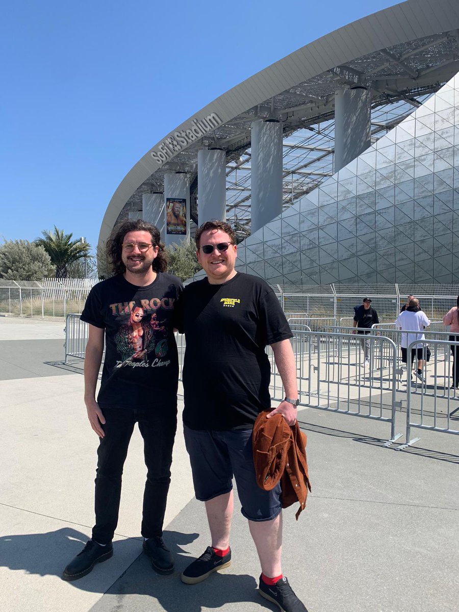 GibbonsGob's tweet photo. Beyond a dream to attend #Wrestlemania 

@trawlings87 https://t.co/BjZdqqmS82