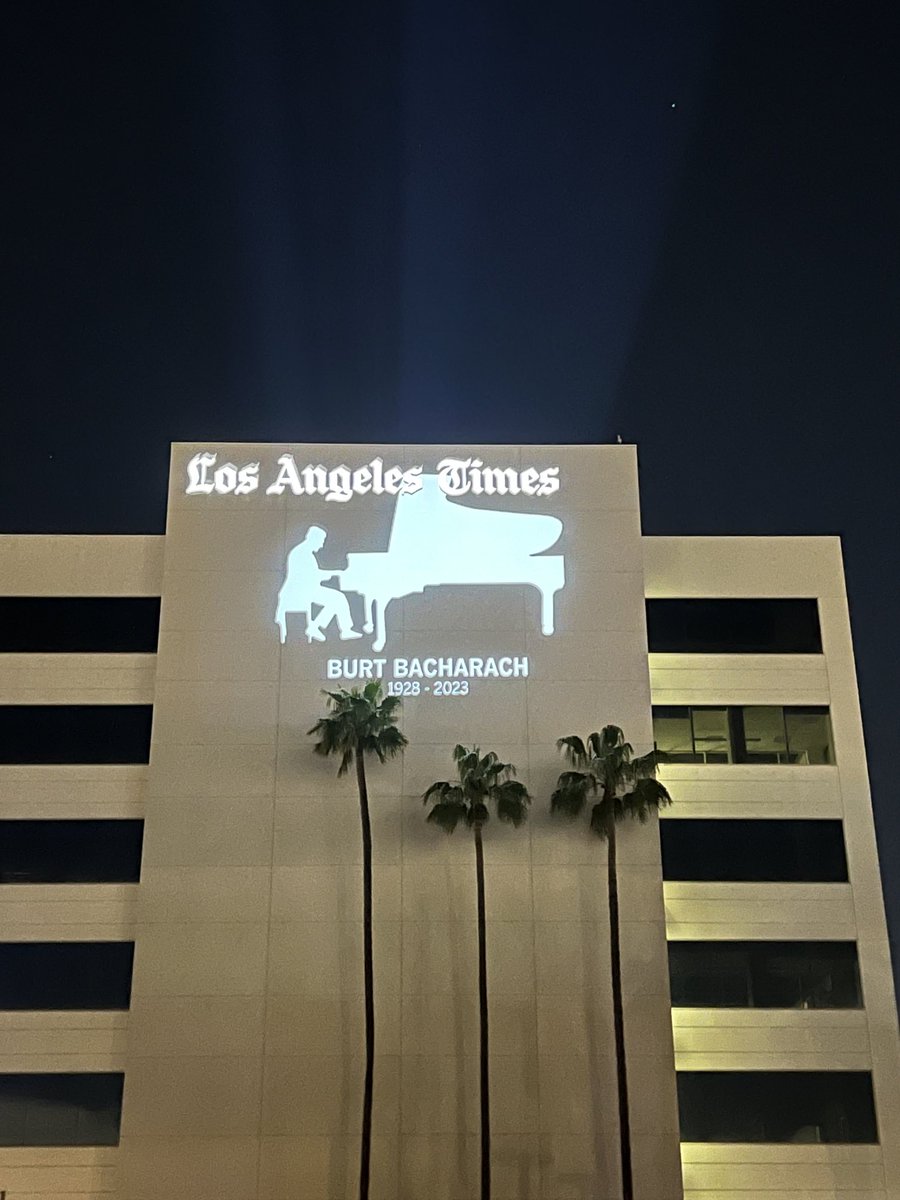 DrPatrick's tweet photo. A beautiful day today with the family celebrating the life of a once in a lifetime icon of music. Burt in heaven making music in the LA night sky!!! We miss you Burt. https://t.co/IJ2tlqITUW