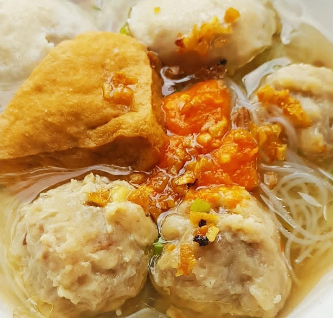 Eh eh...saya jualan bakso sapi, ada yang mau pesen? Khusus pengiriman jakarta 😊