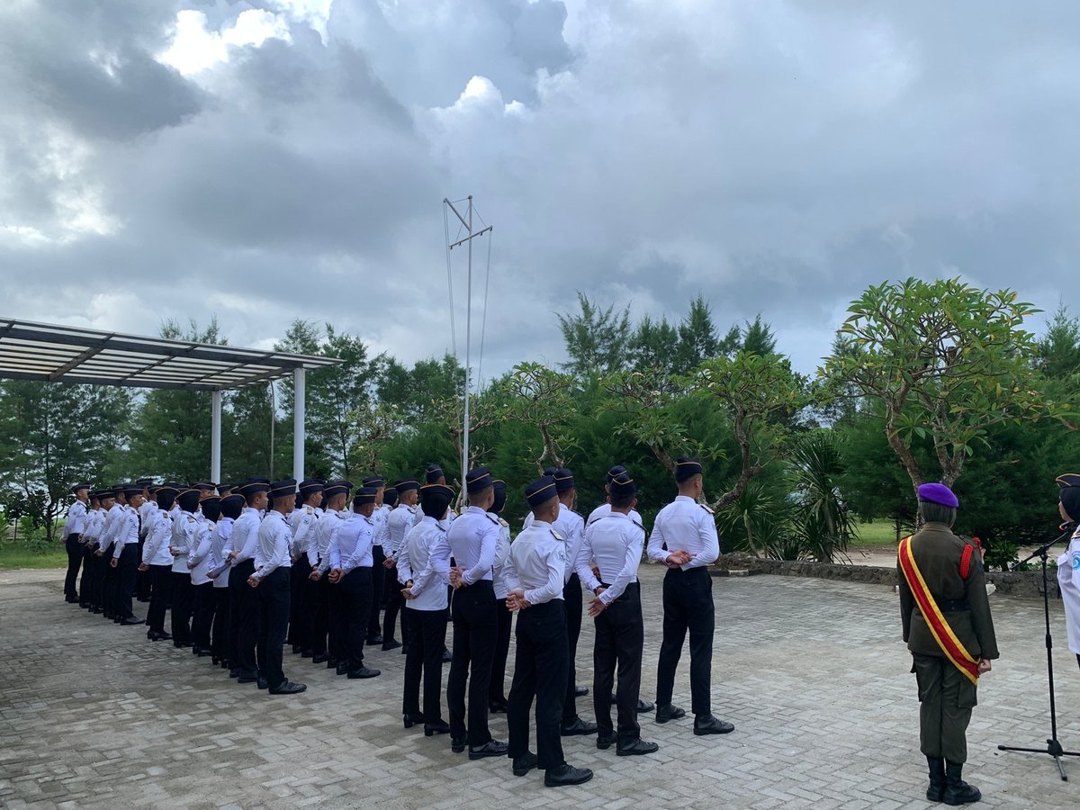 pkp_pangandaran's tweet image. Kegiatan upacara bendera taruna/i PKPP 3 April 2023

@kkpgoid @kkpgoid @pusdikkp 

#Politeknikkppangandaran
#PKPP
#WBK2023