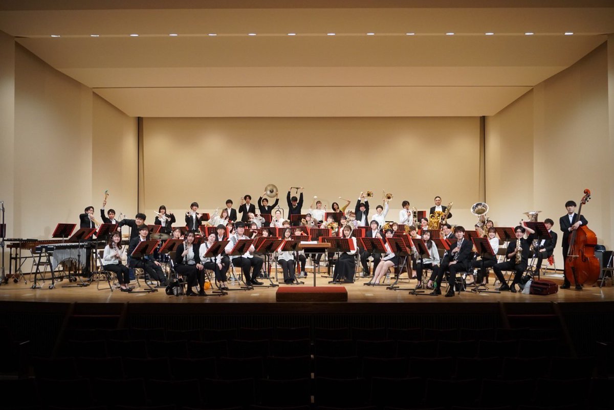 Kwind_ensemble's tweet photo. 新入生の皆様ご入学おめでとうございます🌸
昭和音大卒業、在籍中の先輩方が"本気の吹奏楽"を演奏する団体《神奈川ウインドアンサンブル》です🎺
先日第1回定期演奏会が行われました！
随時演奏動画も上がるので是非ご覧ください✨
フォローもぜひお待ちしております🤲🏻
#春から昭和音大 https://t.co/7RL3aEmRf7