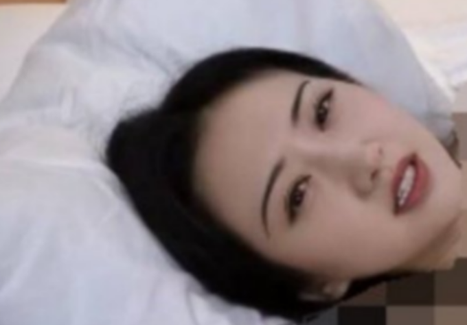 nabelnst's tweet photo. 李微敖 张继科 景甜 到底是什么关系？我想问的是私密照片视频谁弄的 #景甜 #张继科https://t.co/zI58llF4ov https://t.co/vc104WMFcq