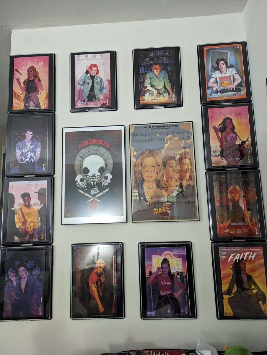 KellenDrew's tweet photo. This weekend at @c2e2 I managed to get two more @kevinwada Buffy covers signed, so I'm halfway there! @alydenisof @NicholasBrendon @emmacaulfield @julietlandau @BiancaLawson &amp; @elizadushku I'm keeping an eye out for you guys now! https://t.co/RpXSyH8FBA