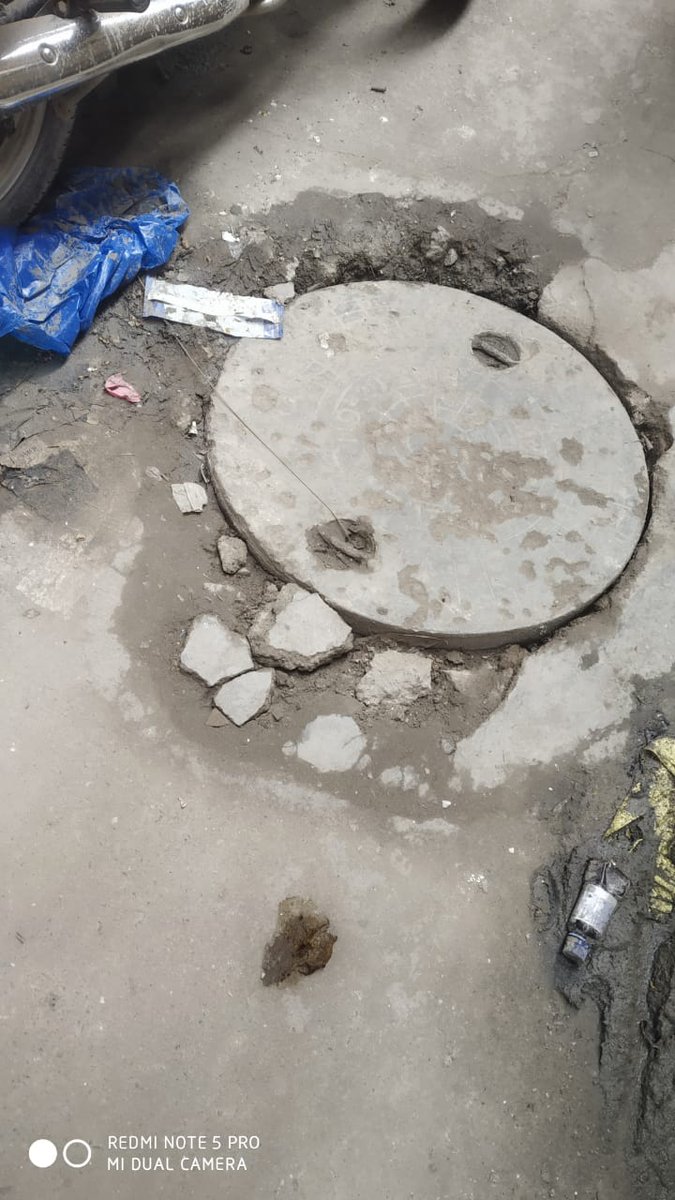 Shubh_am_pandey's tweet image. @AamAadmiParty @ArvindKejriwal @AAPNareshBalyan @balrajsharma 
They have promised in elections ki &quot;Cycle ke sare pahiye barabar kar do&quot; that mean MCD main bhi AAP ko lao.
Aur hua kya hai...?
Ye najara hai Shri Balyan Ji k area Mohan Garden Uttam Nagar Gali No 5 ka..