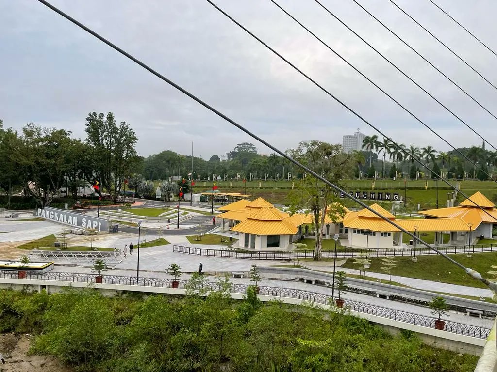 Dr_Uzir's tweet photo. Alhamdulillah, rutin jogging~light jogg pagi di sekitar Waterfront Kuching sebelum mengadakan kunjungan hormat kepada dan YB Setiausaha Kerajaan Negeri Sarawak dan Mesyuarat Penubuhan Majlis Statisitik dan Data Negeri Sarawak.
#DOSM
#MSDNgW #PSSN
#StatistikNadiKehidupan https://t.co/y7AigW2dxJ