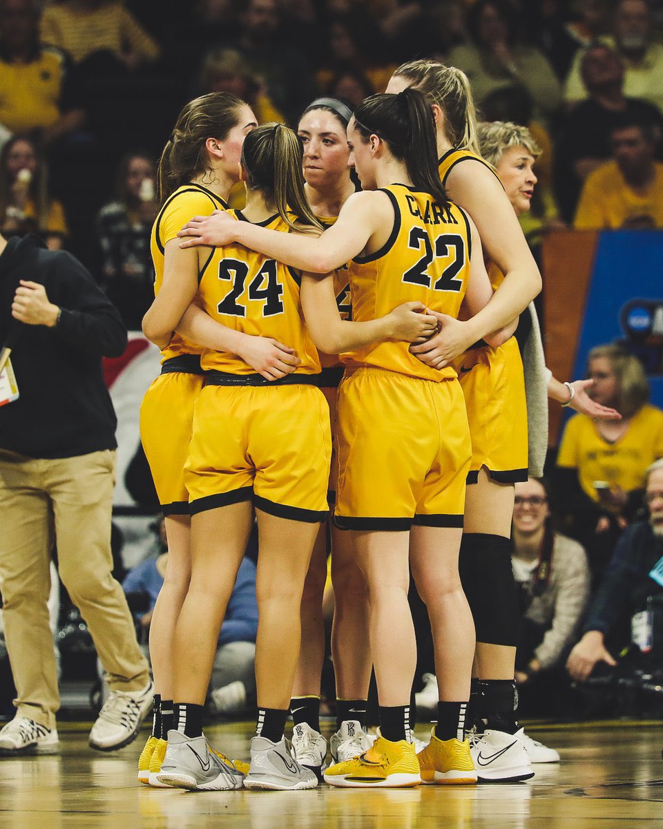 BrookeforIowa's tweet photo. So proud of these girls ! Such poise and class. They took us to the Championship game and we loved the journey👏🏀🖤💛 https://t.co/v3xZkLV4Tn