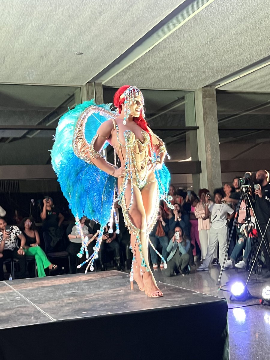 Loving the colours and energy #sunlimemas band launch!!!