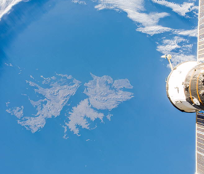 LegadoPeron's tweet photo. “Las Malvinas son Argentinas”.
Imagen tomadas desde el ARSAT. https://t.co/TaVSPYXFUQ