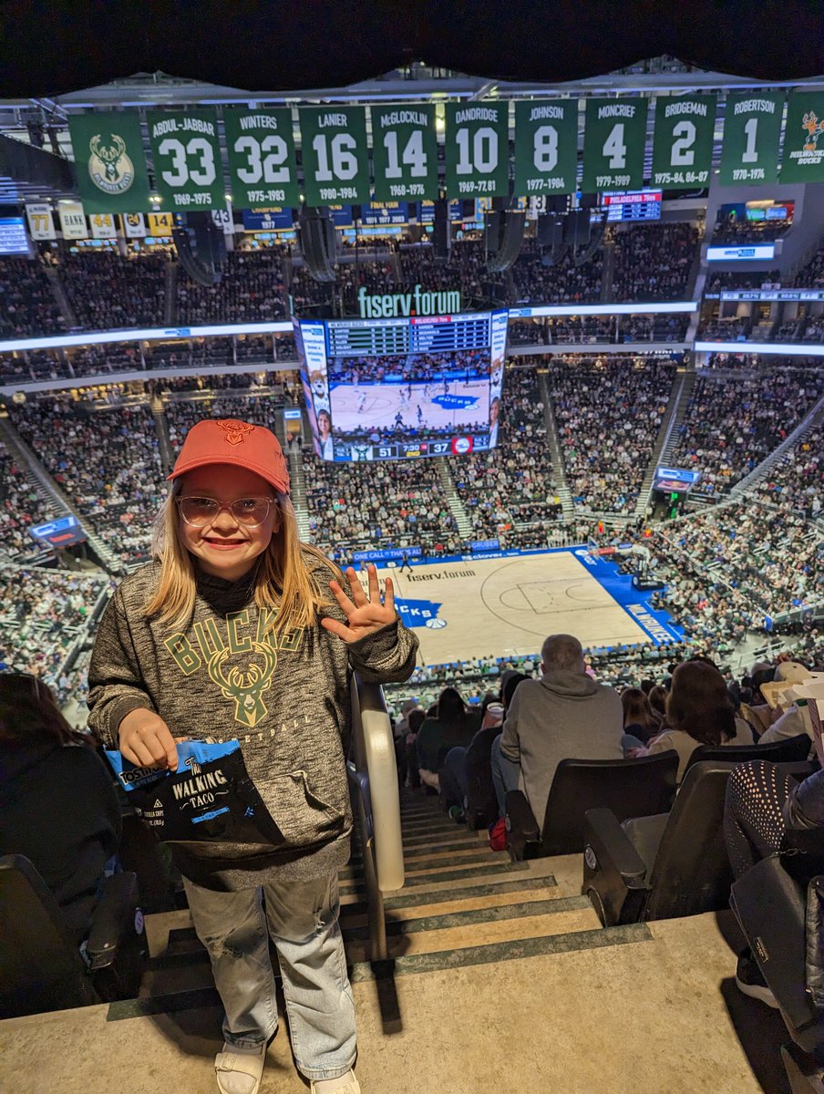 Thanks for another night out 
<a href="/BucksTopshot/">The Cream City Collectors</a> <a href="/NBATopShot/">NBA Top Shot</a>