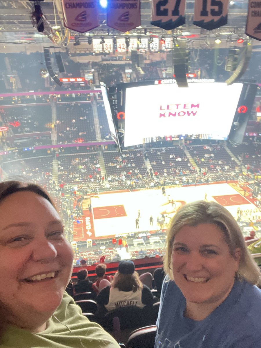 htexplorecle's tweet photo. @cavs #LetEmKnow https://t.co/S88XUwkCio