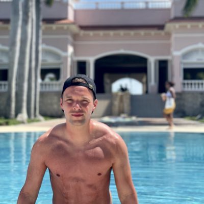 zzBERLINzz's tweet photo. #NeuesProfilbild https://t.co/7QKq4FwKSZ