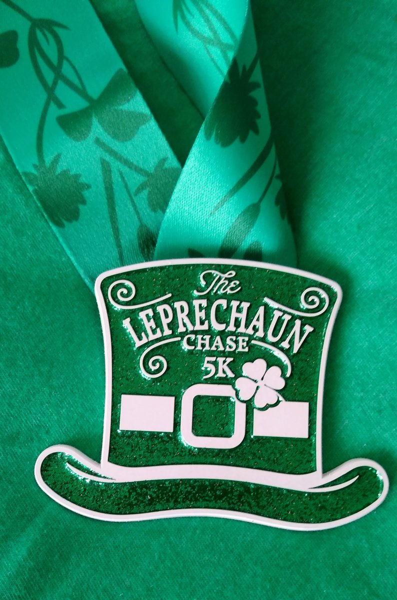NitaSweeney's tweet photo. @therunchat Brag: Earned the virtual 5k medal that "should" have been a half marathon to check Georgia off my 50 states. One of the happiest virtual medals I've earned. #runchat #gratefulaf #runningisagift #jeffgallowayhalfmarathon #leprechaunchase5k https://t.co/XDhqiUthtn