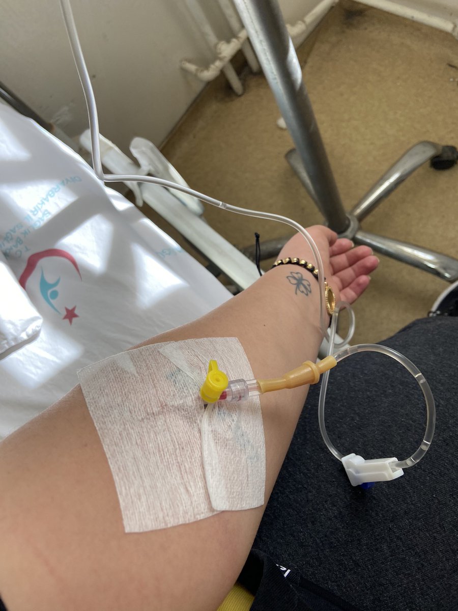 Hayatımda ilk defa serum taktılar anı olarak kalsın burda