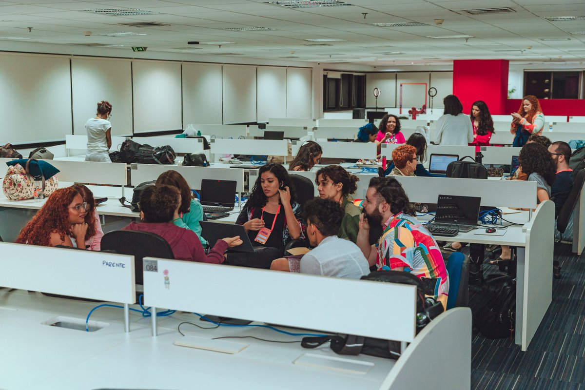 DioramaDigital's tweet photo. 🎮👩‍💻 The energy at this year's #GameJamDasMinas was incredible! The theme was Manguetown, and @DioramaDigital was proud to support the event at our studio. Congrats to all the participants, Keep creating, pushing boundaries, and inspiring others! 💪🏼💙 @jamdasminas #dioramadigital https://t.co/MKhsQUKHyH