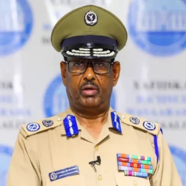 Siduu odagaan #Mogadishu ugu baxaay qaraaxyada aa raceen.
Reer SL odaagan heesta siduu qaraaxyada nogu so ceelin.😂👀
Please weediya haduu ahaay hogaamiyaha AS qeebta Mogadishu.