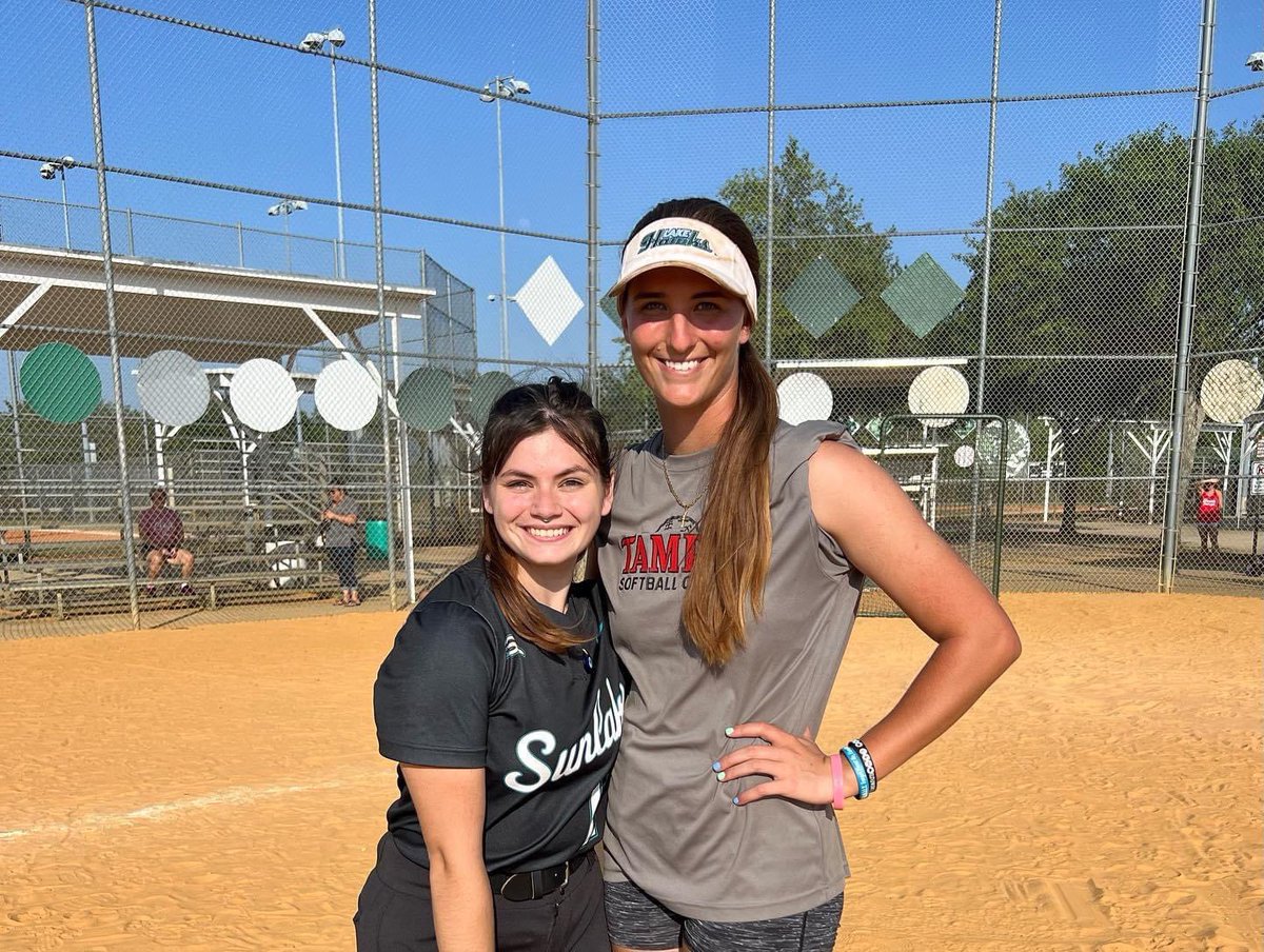 AlexandriaR06's tweet photo. Had so much fun at the USFA camp hosted by @courtneymichele2119 and being able to perform in-front of @FNUSOFTBALL  @LSSCSoftball and @DSC_SBall All the coaches were amazing and gave great feedback definitely had a great time! ❤️🥎💪🙏 https://t.co/AMM01EJihU