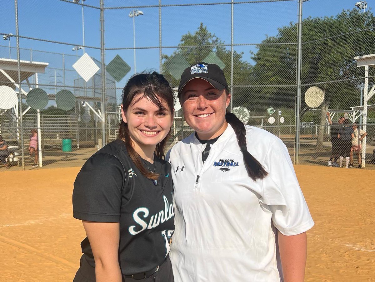 AlexandriaR06's tweet photo. Had so much fun at the USFA camp hosted by @courtneymichele2119 and being able to perform in-front of @FNUSOFTBALL  @LSSCSoftball and @DSC_SBall All the coaches were amazing and gave great feedback definitely had a great time! ❤️🥎💪🙏 https://t.co/AMM01EJihU