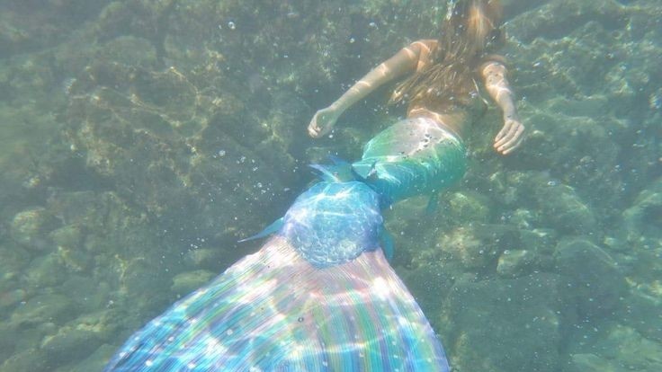 mikroniverse's tweet photo. 🩵🧜🏻‍♂️ JIKOOK AU 🧜🏻‍♂️🩵

Onde Jungkook vive uma vida tranquila na terra até ser capturado por uma sereia e levado para o reino de Azuli

Ou

Onde Jimin é príncipe do reino de Azuli e descobre, por meio da pérola do futuro, que sua alma gêmea é um humano https://t.co/3vhhzxyXiM
