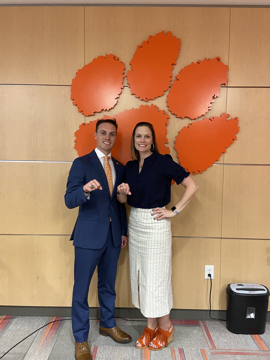 ACPontheCoast's tweet photo. @CoachKPederson and I caught an early flight from Dallas today to make it to Clemson to see @cped_4 get his Clemson ring! #FamilyTradition #ClemsonRing #Kevinlefthisathome https://t.co/U81pi9MUf0