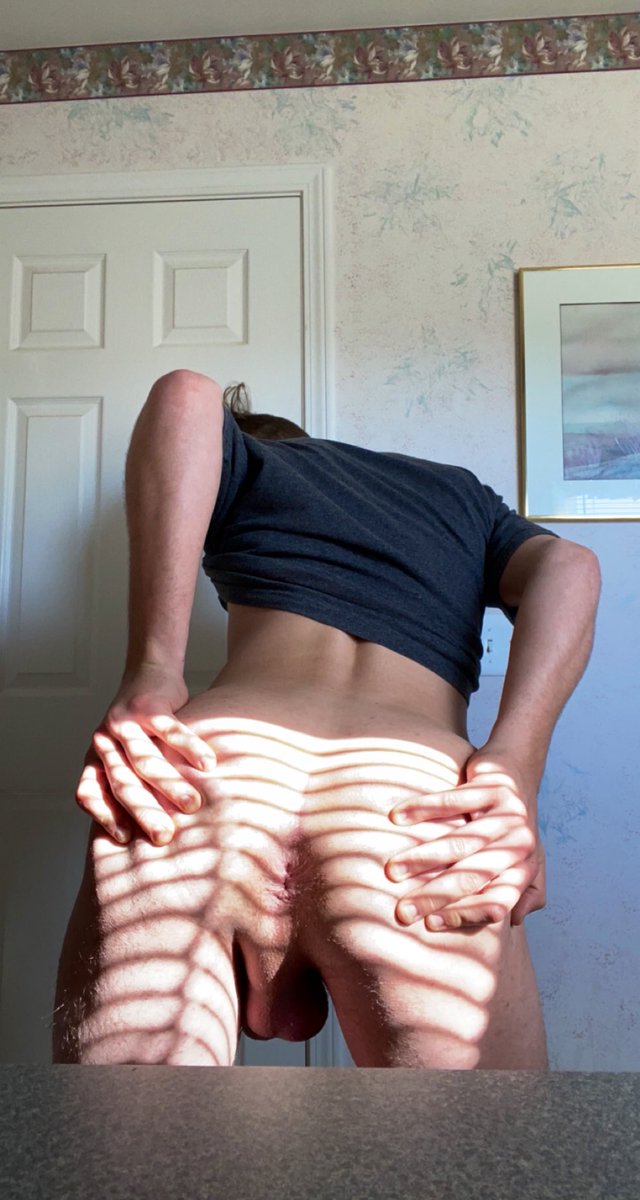SnowKillerZ1205's tweet photo. @teninchtopx Fuck me daddy 🥵 https://t.co/TcH3nVCPDF