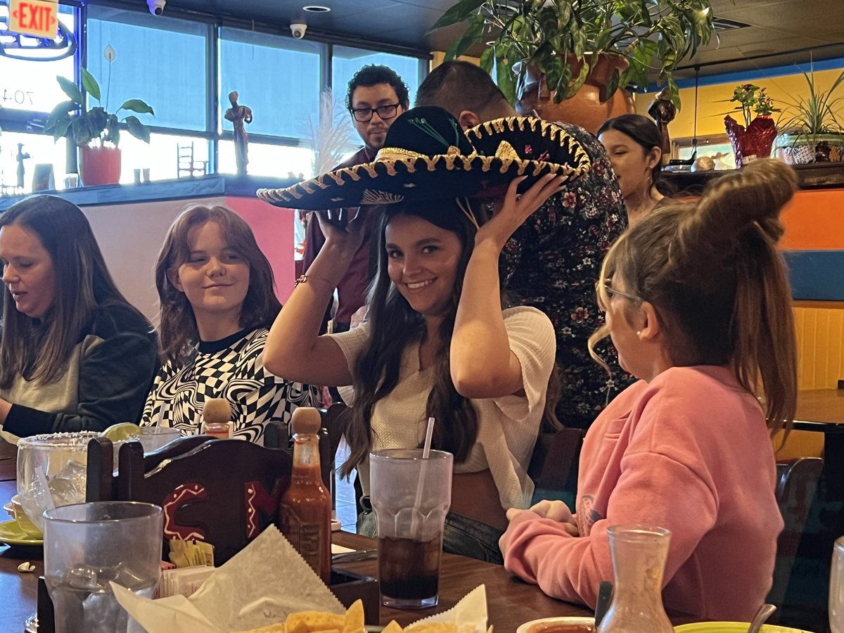 Mrs_Collier_6's tweet photo. Had a wonderful weekend filled with family! My nephew Andrew is in town for spring break (and his momma), my beautiful niece Brecklyn turned 15, and my lovable nephew Holden turned 11. Lots to celebrate over here! #LifeCollierized https://t.co/8MV2jTVT0k