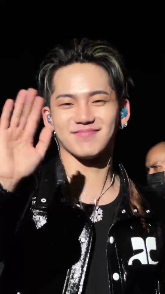 🍀 P.Y.L 🎆🎇 tweet media