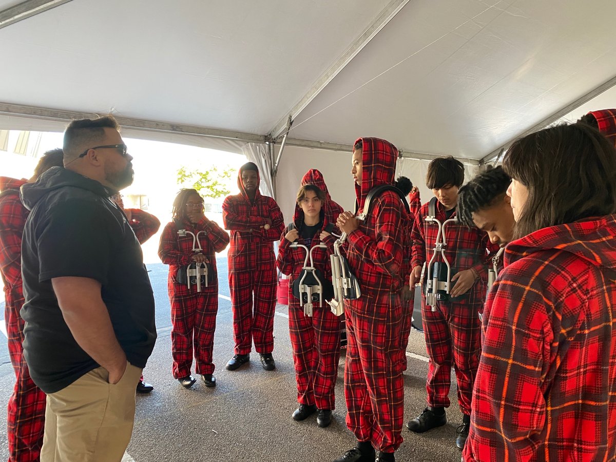 Woodside_Band's tweet photo. Some highlights of our day at #aiapercussion champs!! We had a blast competing & watching other groups perform! We’ve learned so much in these past 3 months. Thanks @NNPSWoodside admins & custodians. A huge shoutout to @KSheeSmith for all the support from the @NNPSArts office. https://t.co/lt92lGewD0
