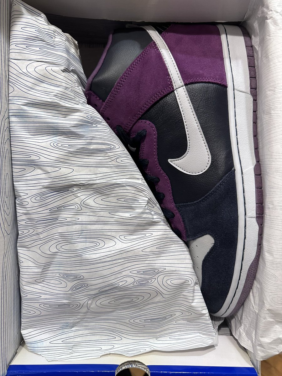 hiddenheat24's tweet photo. @sznsnkrs a couple, one from you https://t.co/jf2Lu0ed8Q