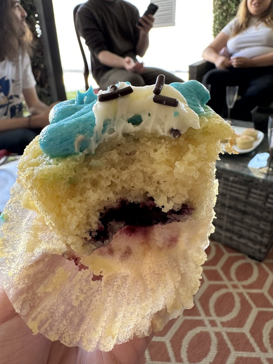 Michal Shafrir tweet media