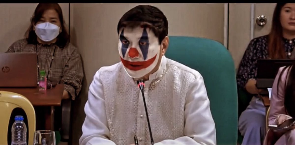 nabunturanguy's tweet photo. “Stop making jokes po kasi your honor,” the Reddit caption goes.  Bakit? Comedian ba siya? https://t.co/wWrzAAVkz3