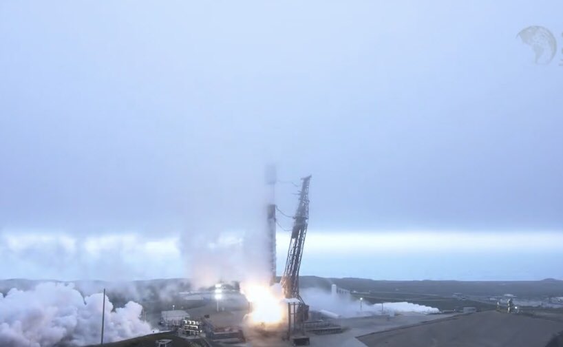 KcluNewsLance's tweet photo. Liftoff! SpaceX successfully launched a Falcon 9 rocket carrying 10 small military satellites into a low earth orbit from Vandenberg Space Force Base Sunday morning. #SpaceX #lompoc #vandenberg #santabarbaracounty #fivecities #falcon9 https://t.co/xvvpyz0vWK