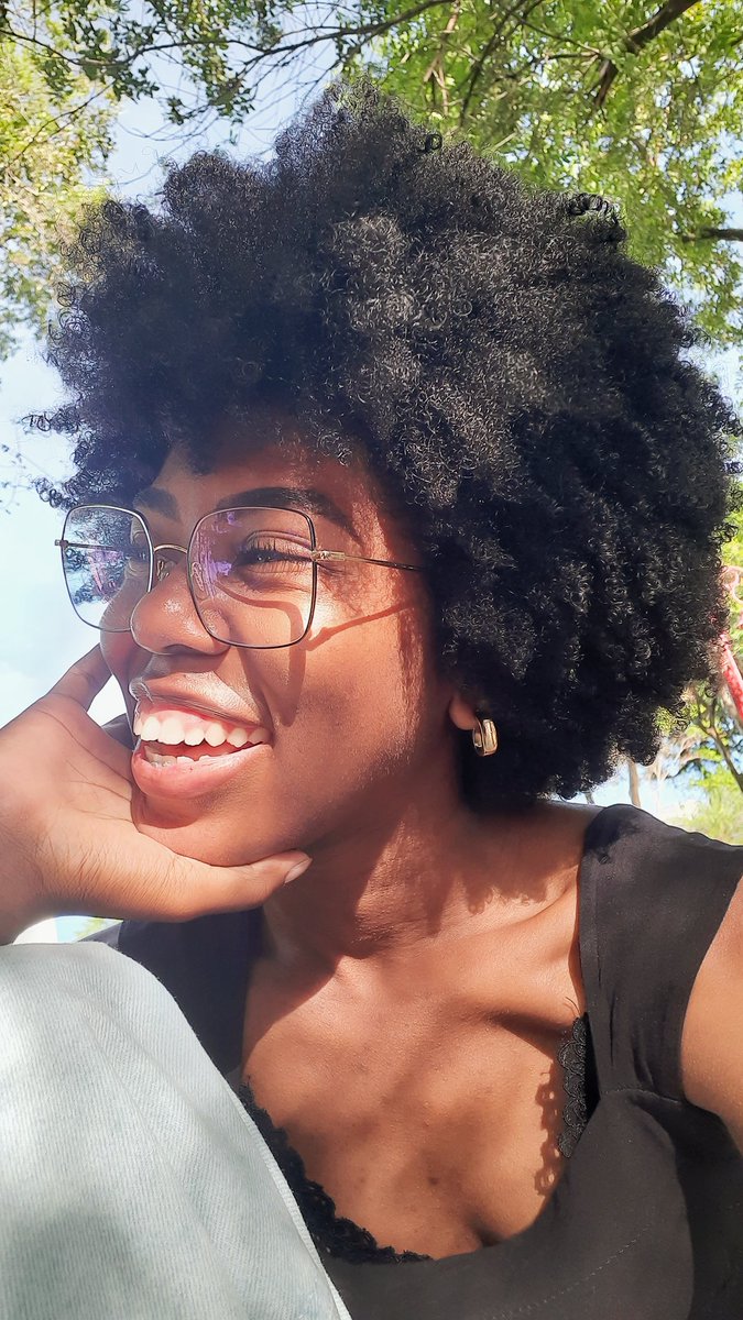 LCristillyn's tweet photo. A sinceridade em um sorriso ♡ https://t.co/dTLlo7I3YC