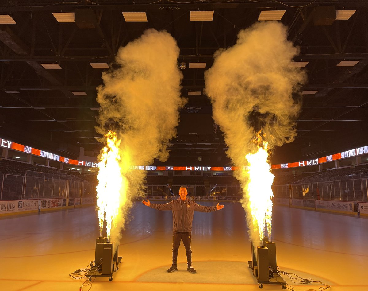 pg13d15's tweet photo. “You want more fire?” YES! Ready to bring the home-ice atmosphere for GAME 3‼️🏒 #fuelthefire🔥 #flint #flintfirebirds #playoffs #homeice #ohlplayoffs https://t.co/vKWuIZWTnj