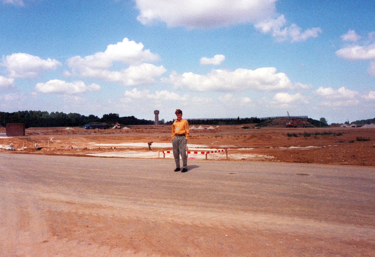 boss_angeles's tweet photo. EDL before "the magic", before pretty much anything. The Castle would have been behind me. The distant tower later was torn down. @DisneylandParis https://t.co/Zsu5amz6SQ
